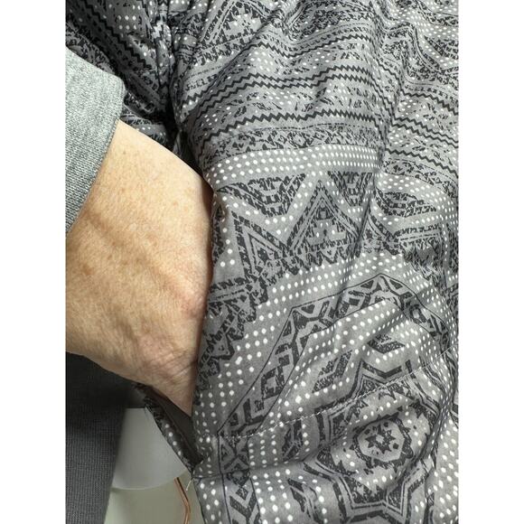 Prana Lily Puffer Jacket Gull Flurry Gray Geometric Women's Medium NWT Outdoors - Picture 9 of 15